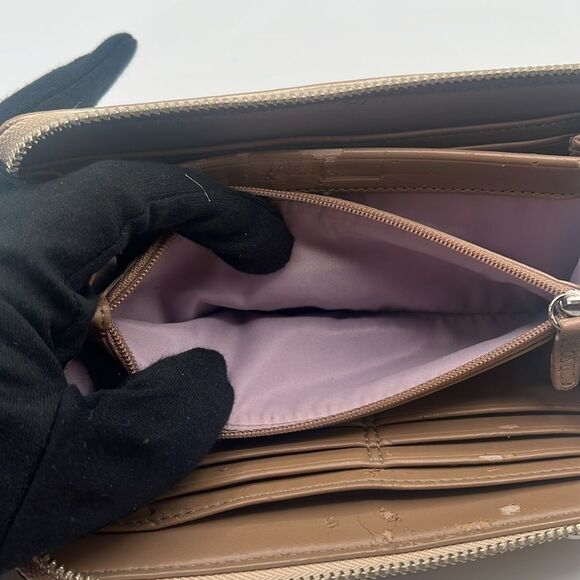 COACH TAN AND METALLIC HEART CHARM MONOGRAM ZIPPY WALLET - Picture 9 of 11